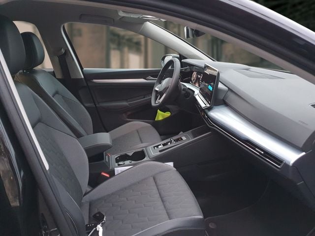 Volkswagen Golf 1.5 eTSI DSG Variant