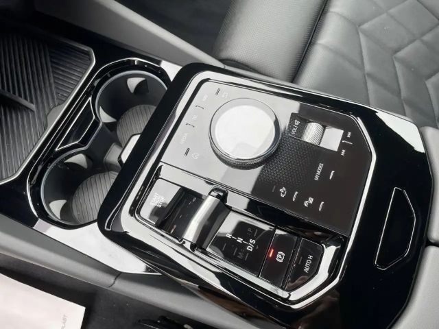 BMW 520 520i M-Sport Sedan