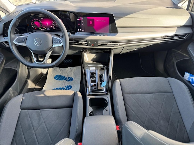 Volkswagen Golf 1.5 eTSI Golf VIII Style