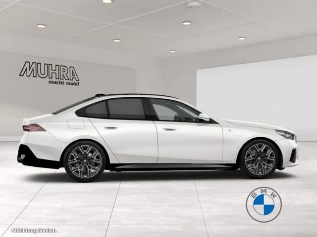 BMW 520 520d M-Sport Sedan