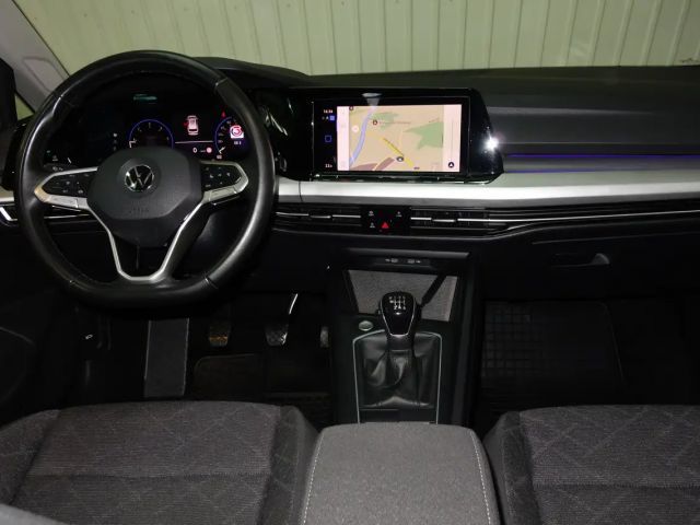 Volkswagen Golf Life Variant