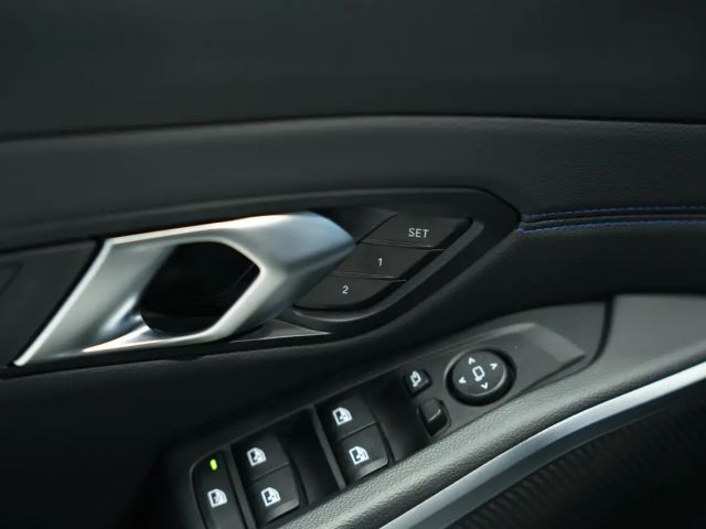 BMW 330 330d M-Sport Touring xDrive