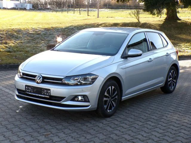 Volkswagen Polo VI Active