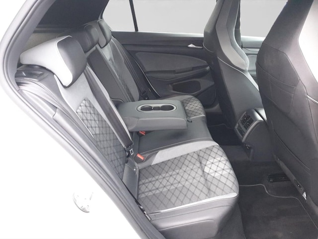 Volkswagen Golf 1.5 eTSI DSG R-Line Style