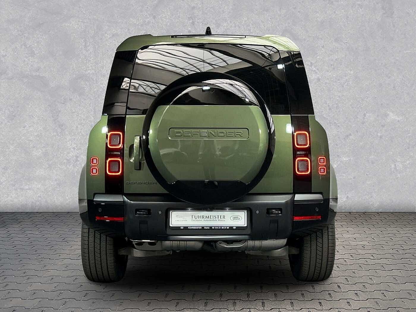 Land Rover Defender 110