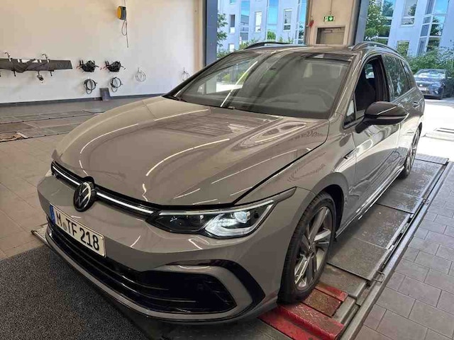 Volkswagen Golf 1.5 eTSI DSG Variant