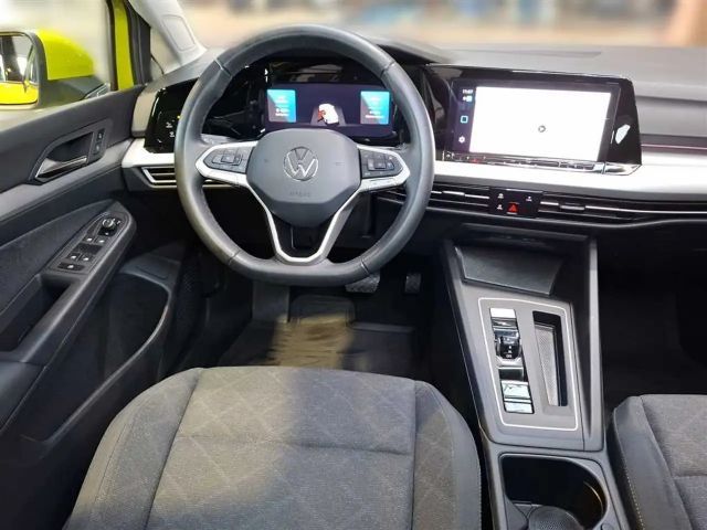 Volkswagen Golf 1.5 eTSI DSG Life