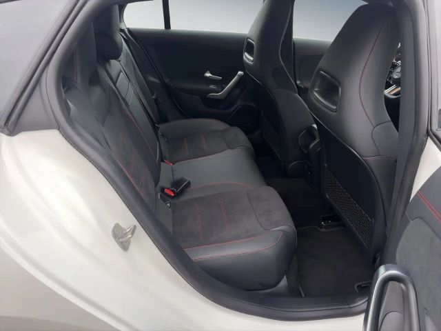 Mercedes-Benz CLA 200 AMG Line Shooting Brake