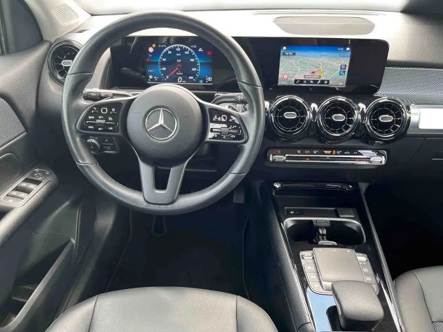 Mercedes-Benz GLB 200 4MATIC GLB 200 d