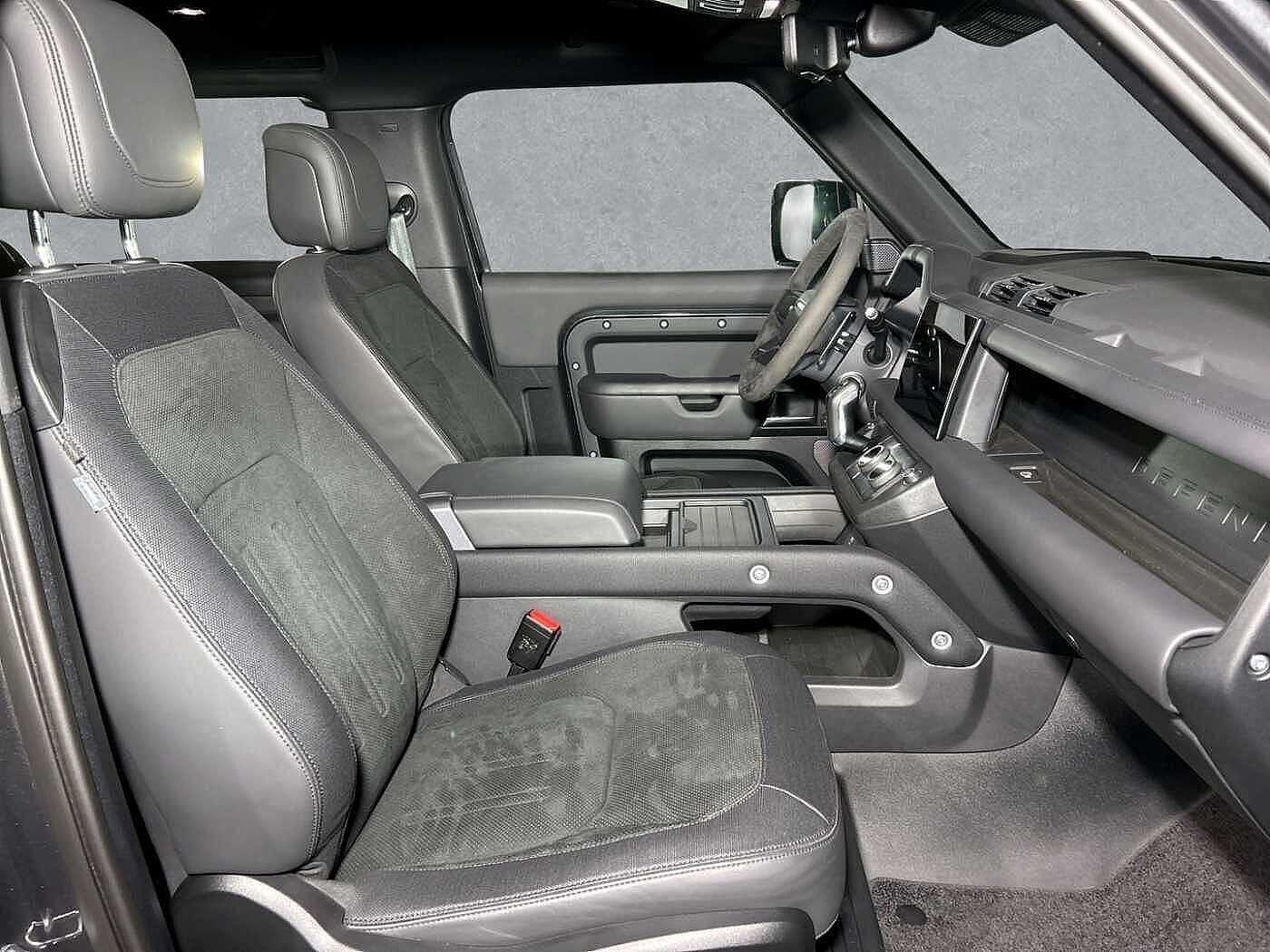 Land Rover Defender 90