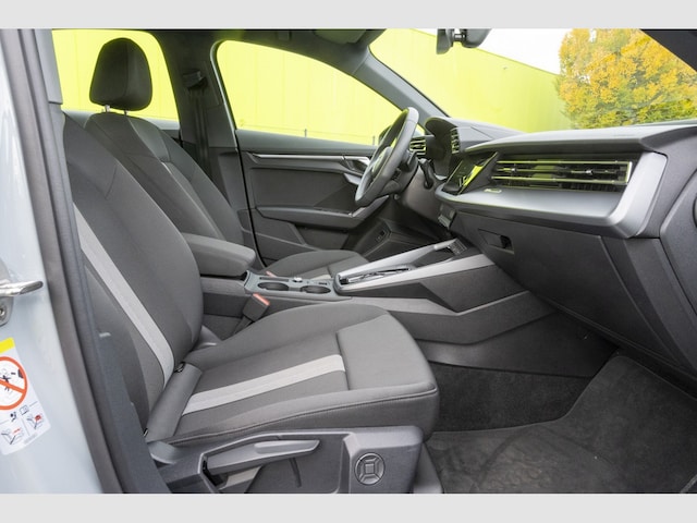 Audi A3 30 TFSI S-Tronic Sedan