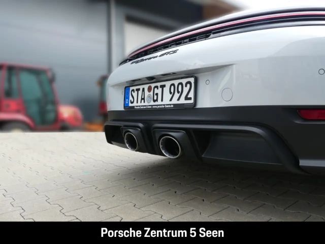 Porsche 992 Carrera Coupé GTS