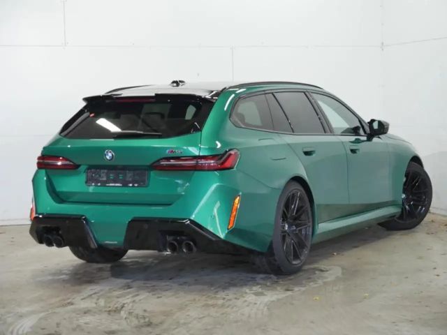 BMW M5 HYBRID - BOWERS & WILKINS - HAAK - ACC