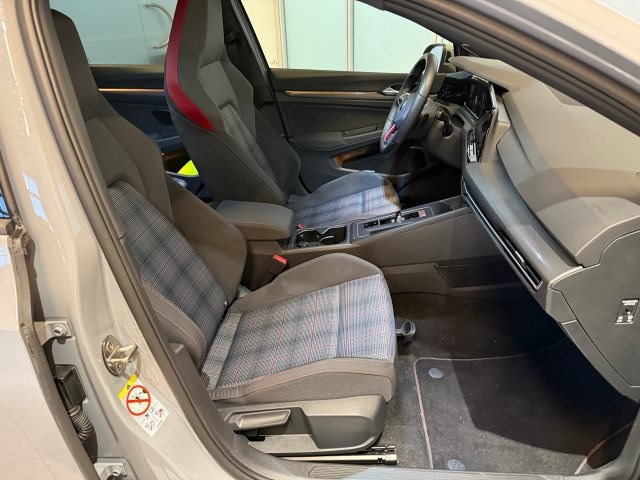 Volkswagen Golf 2.0 TSI Golf VIII