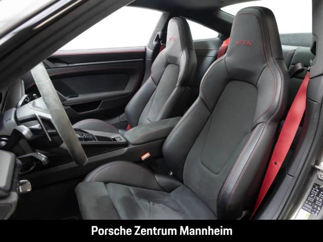 Porsche 992 Carrera Coupé GTS