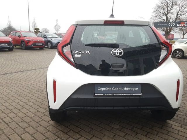 Toyota Aygo Hatchback Play