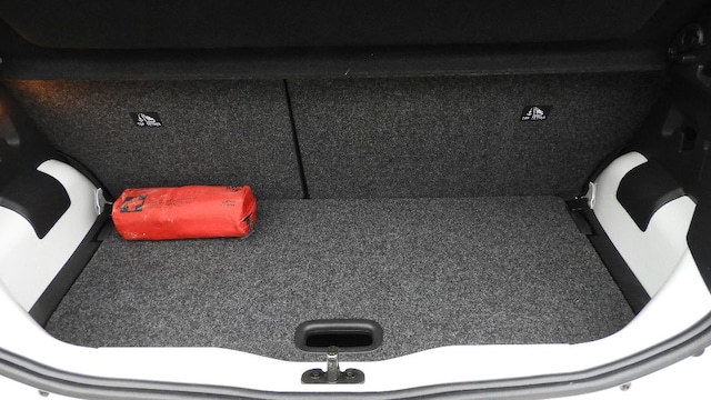 Volkswagen up! Active