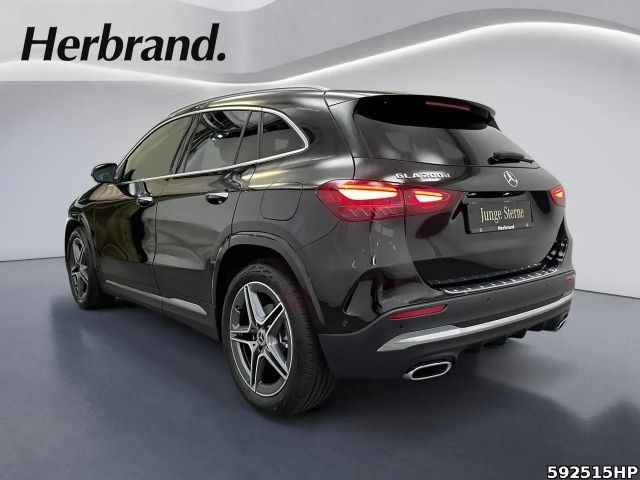 Mercedes-Benz GLA 200 AMG Line GLA 200 d