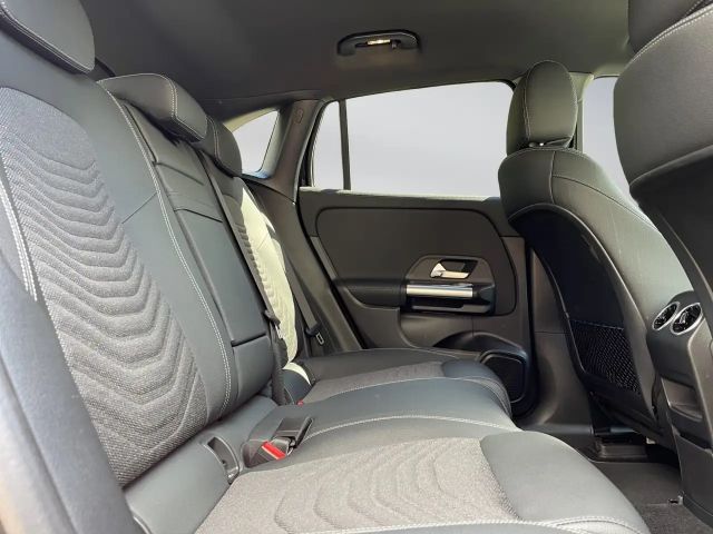 Mercedes-Benz EQA 300 4MATIC