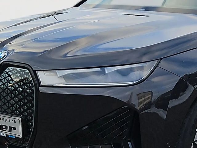 BMW iX xDrive