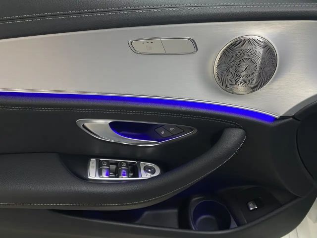 Mercedes-Benz E 200 AMG Line Sedan