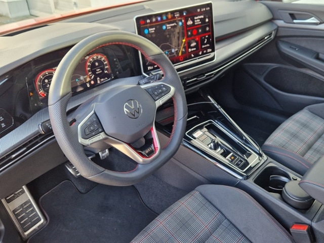 Volkswagen Golf 2.0 TSI DSG Golf VIII