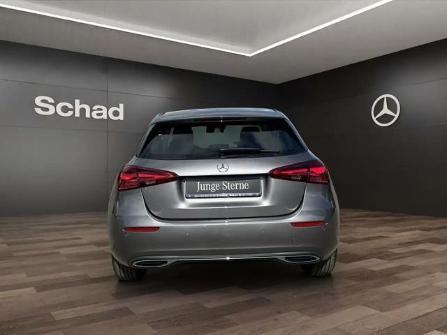 Mercedes-Benz A 180 A 180 PROGR+MBUX+KAM+LED+SHZ+ASSIST+DAB+CARPLAY+