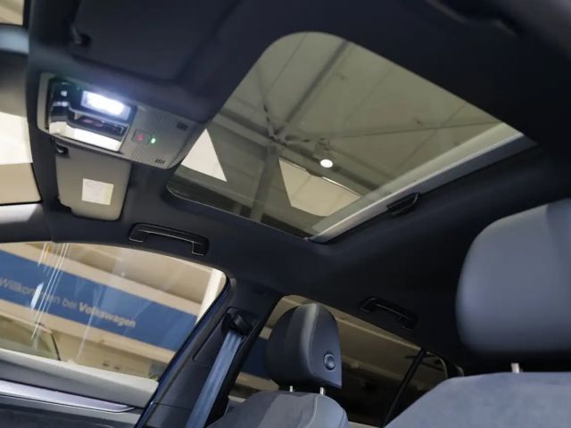 Volkswagen Golf 1.5 eTSI DSG Golf VIII