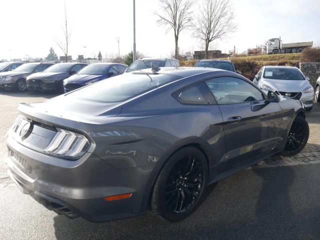 Ford Mustang Fastback GT 5.0 V8