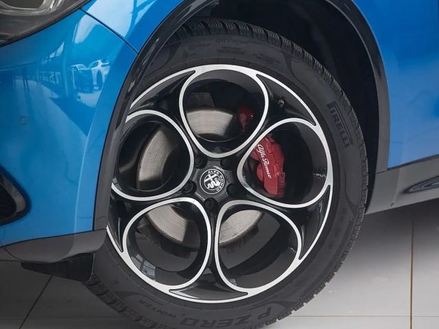 Alfa Romeo Stelvio AT8 Q4