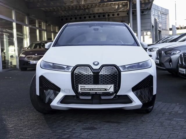 BMW iX xDrive40