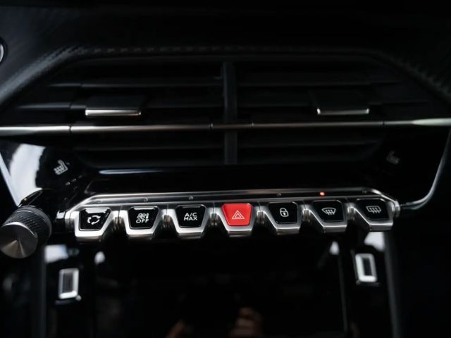 Peugeot 2008 EAT8 GT-Line PureTech