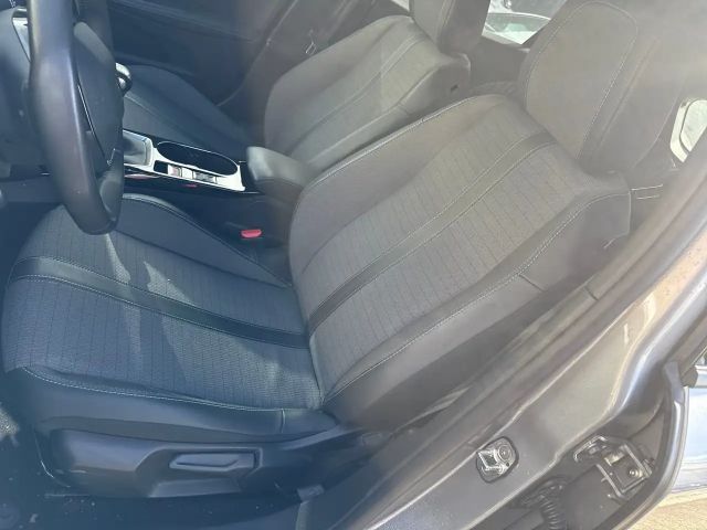 Peugeot 2008 Allure Pack PureTech