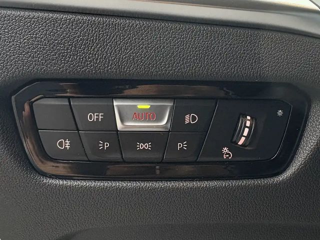 BMW 330 330i Touring xDrive