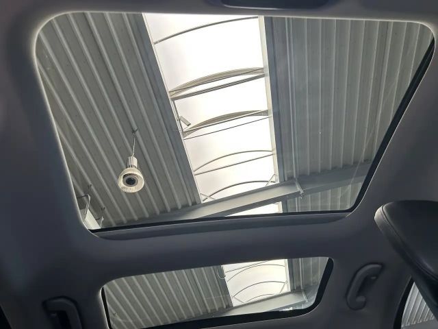 Mercedes-Benz C 300 AMG Line C 300 d Sedan