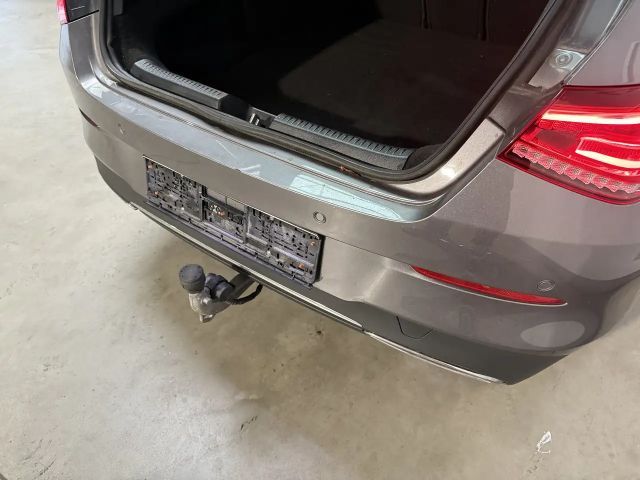 Mercedes-Benz CLA 220 /NAVI/LED/AHK/