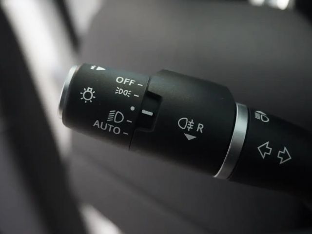 Land Rover Discovery Sport AWD SE