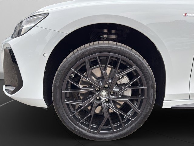 Audi A6 Avant Quattro S-Tronic