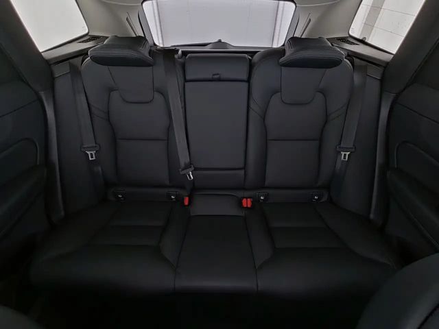 Volvo XC60 AWD Dark Plus