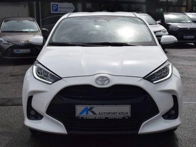 Toyota Yaris Business Hybride
