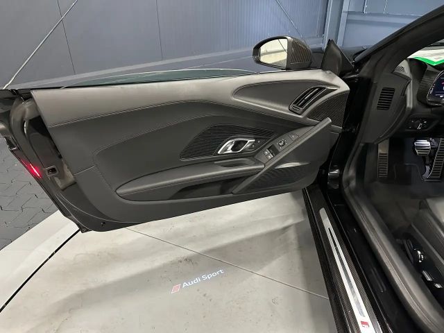 Audi R8 Performance Quattro Spyder V10