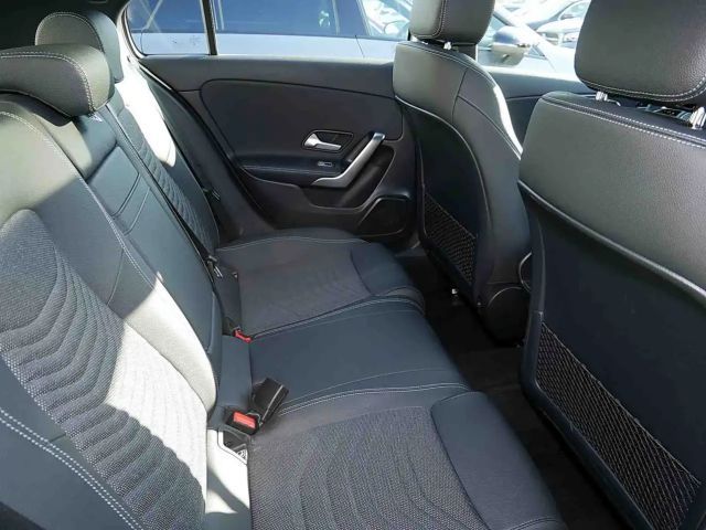 Mercedes-Benz A 180 Progressive