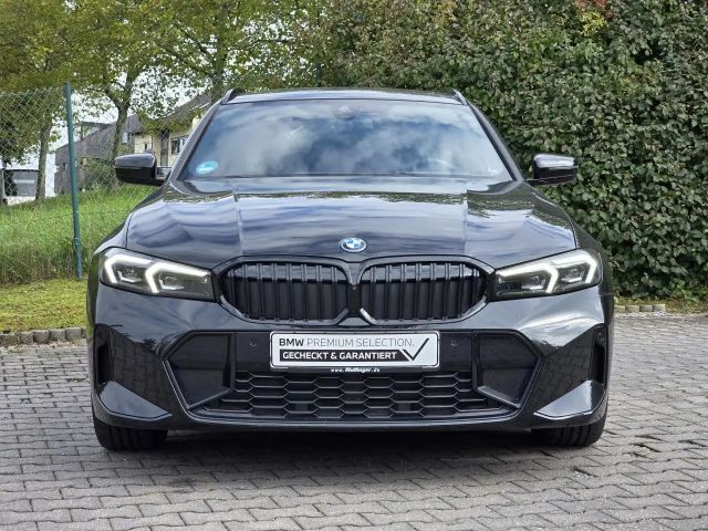 BMW 330 330e M-Sport Touring