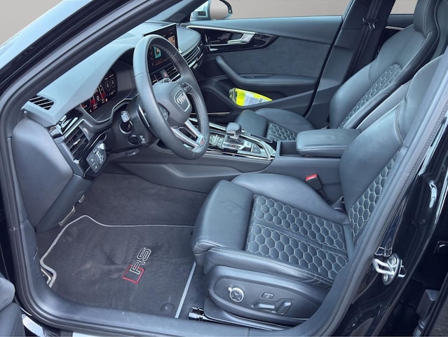 Audi RS4 Avant Quattro