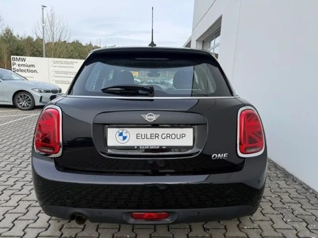 MINI One 5T LMR SportSitz SHZ PDC LED Tempomat DAB