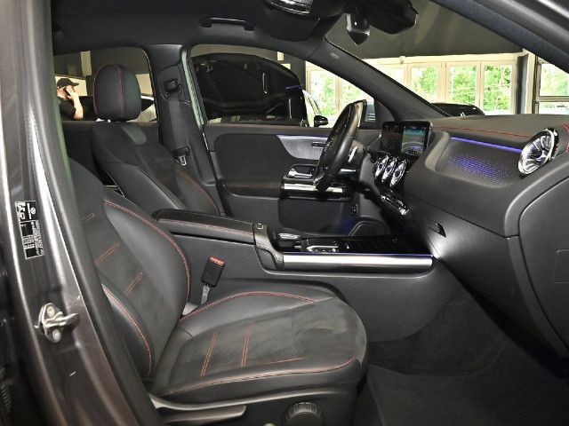 Mercedes-Benz EQA 300 4MATIC