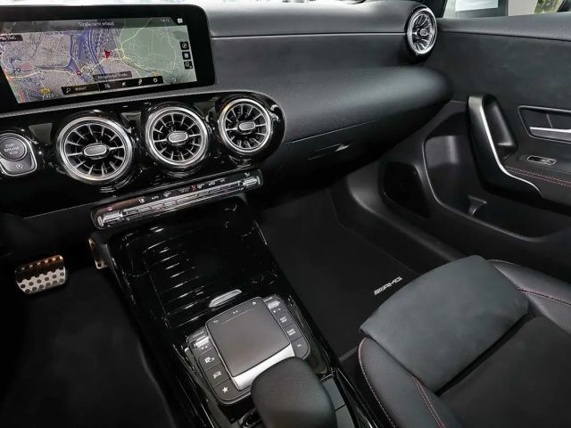 Mercedes-Benz A 35 AMG 4MATIC AMG Line