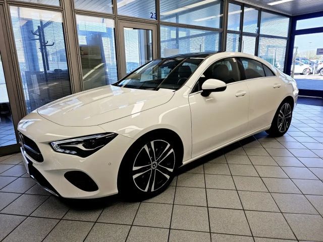 Mercedes-Benz CLA 180 Coupé Progressive
