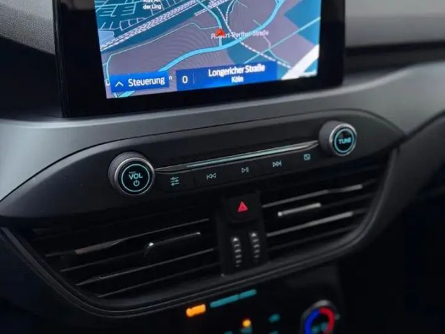 Ford Focus Cool & Connect Wagon