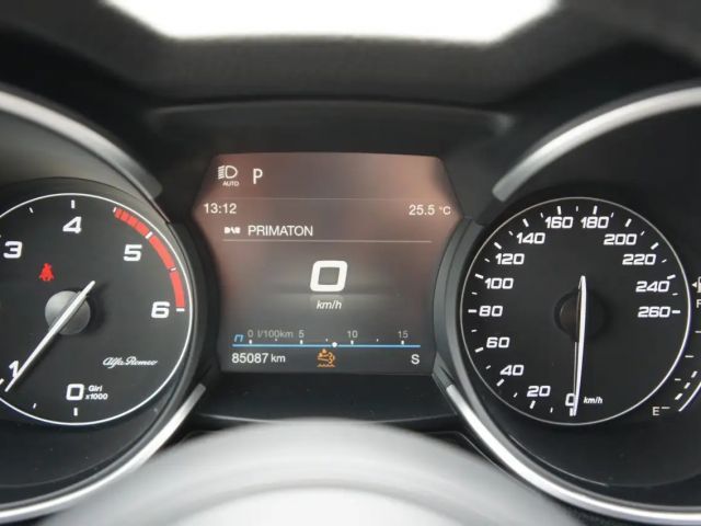 Alfa Romeo Stelvio Q4 Super